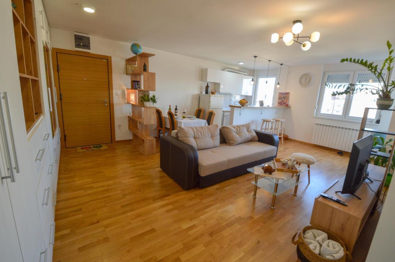 Shine24 - Spacious And Bright Apartment - New Nowy Sad Zewnętrze zdjęcie